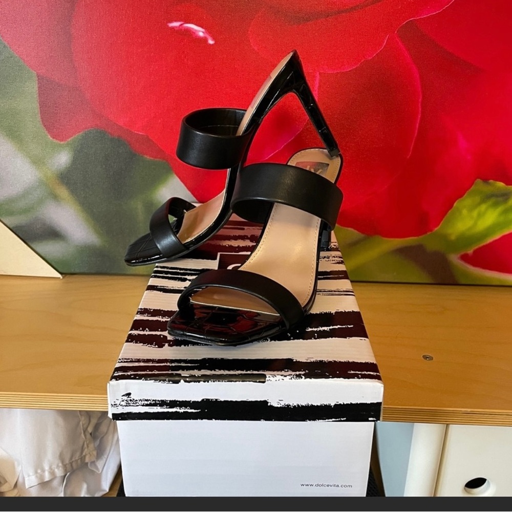 New-Dolce Vita Selsta slip on sandal